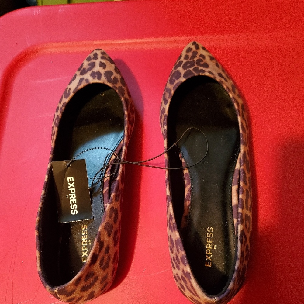 Shoes - Picture 2 of 3